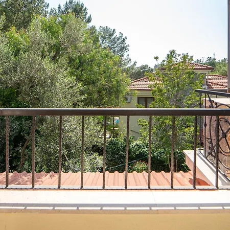Hotel Oeluedenizde Bir